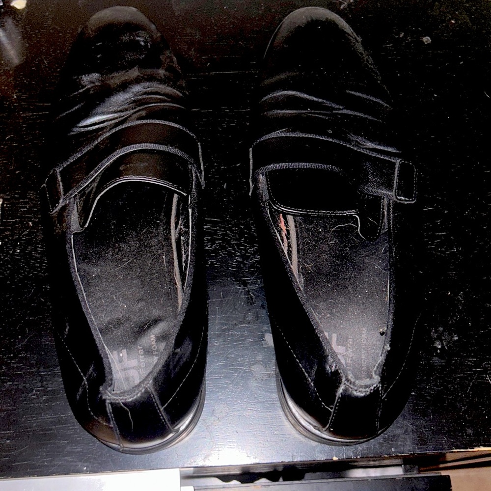 JF Carlisle black leather loafers